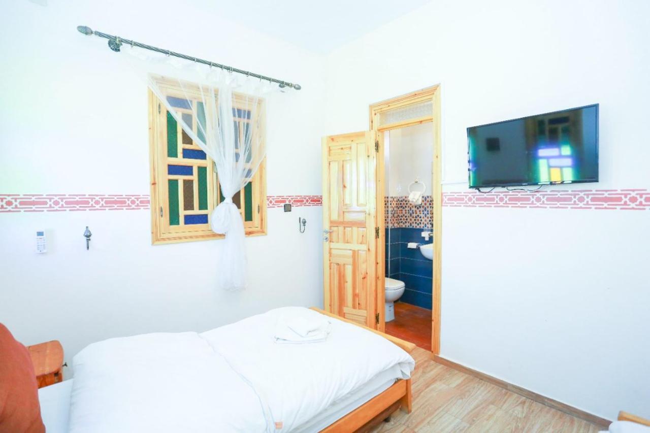 Maison D'Hotes Tinwitchi 艾济拉勒 外观 照片
