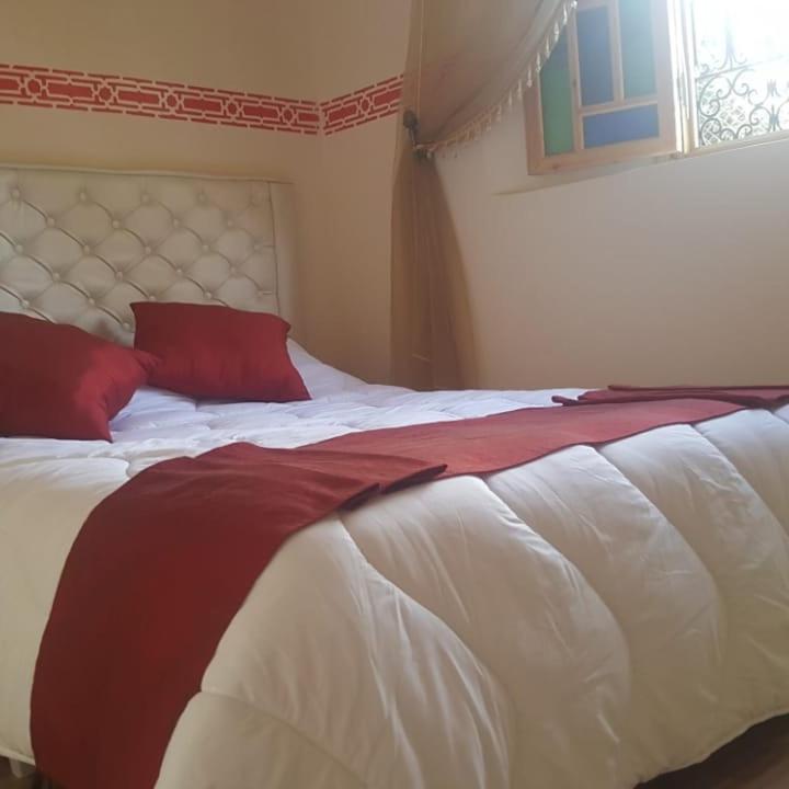 Maison D'Hotes Tinwitchi 艾济拉勒 外观 照片